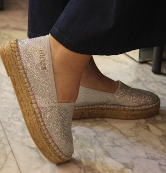 Black Market & Espadrilles Guess